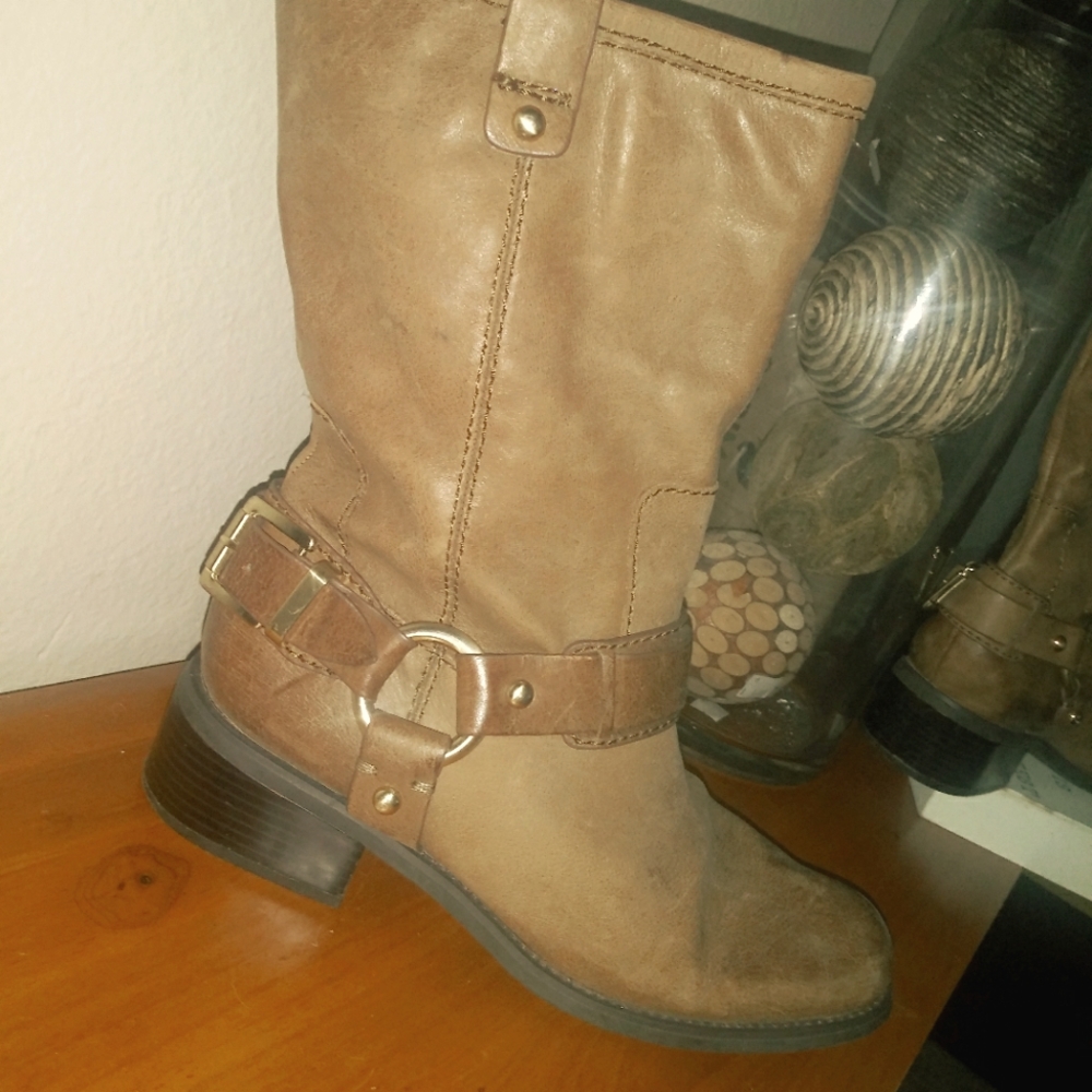 Leather boots